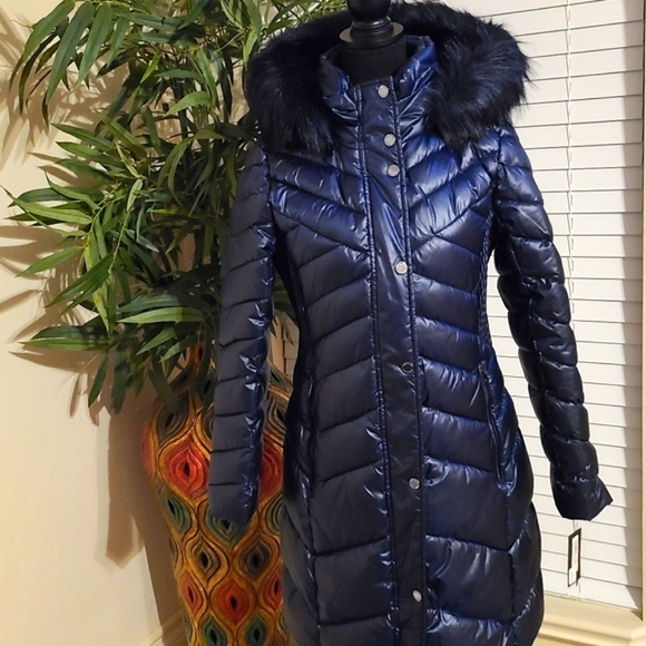 Kenneth Cole Puffer Coat - Picture 4 of 5